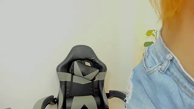 Snapshot of maroly_21 chatting on October 2, 2025, 2:07 am maroly 21 online show from October 2, 2025, 2:07 am