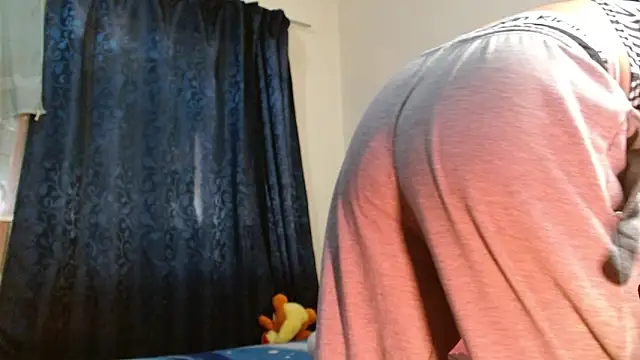 fenixmfx19 online show from April 7, 2026, 7:03 pm