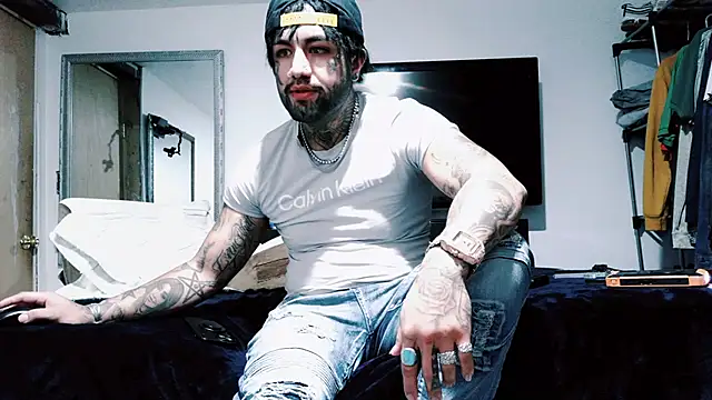 Azazelihornyasf online show from December 22, 2025, 9:34 pm