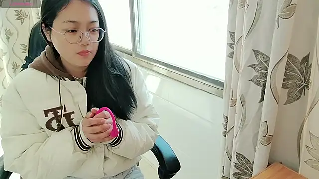 Snapshot of luoxuwen chatting on December 28, 2024, 3:58 am luoxuwen online show from December 28, 2024, 3:58 am