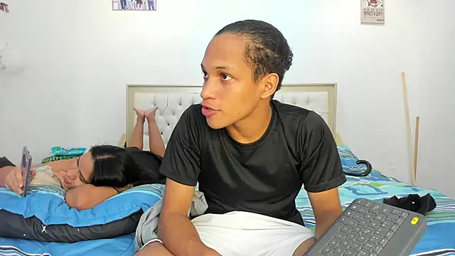 fenixonfire  online show from January 15, 2025, 8:26 pm