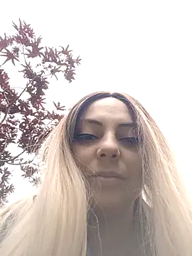 madelaine- online show from October 5, 2025, 6:28 pm