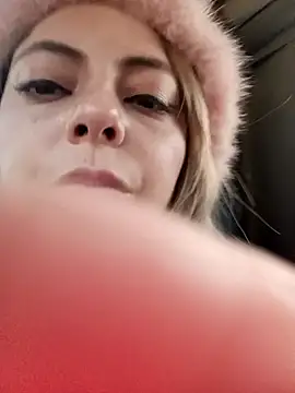 madelaine- online show from December 13, 2025, 7:53 pm