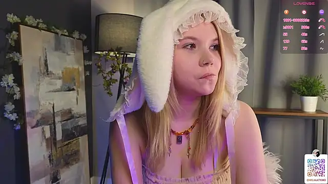 DaisyElmers online show from February 1, 2025, 1:12 am