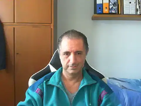 Snapshot of lliuk70mi chatting on March 17, 2025, 2:12 pm lliuk70mi online show from March 17, 2025, 2:12 pm