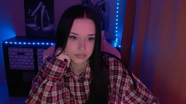 Snapshot of AlisaLink chatting on February 13, 2025, 3:56 pm AlisaLink online show from February 13, 2025, 3:56 pm