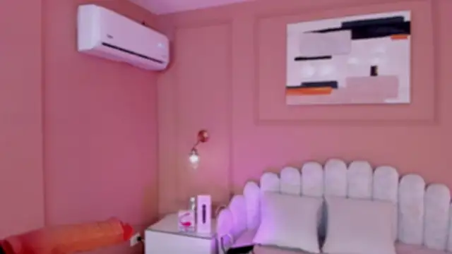 Snapshot of zia_cooper chatting on February 10, 2026, 7:07 pm zia cooper online show from February 10, 2026, 7:07 pm