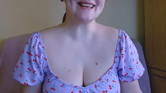 Snapshot of ChubbyMaia chatting on March 9, 2025, 8:07 am ChubbyMaia online show from March 9, 2025, 8:07 am