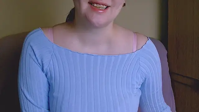 Snapshot of ChubbyMaia chatting on March 16, 2025, 8:32 am ChubbyMaia online show from March 16, 2025, 8:32 am