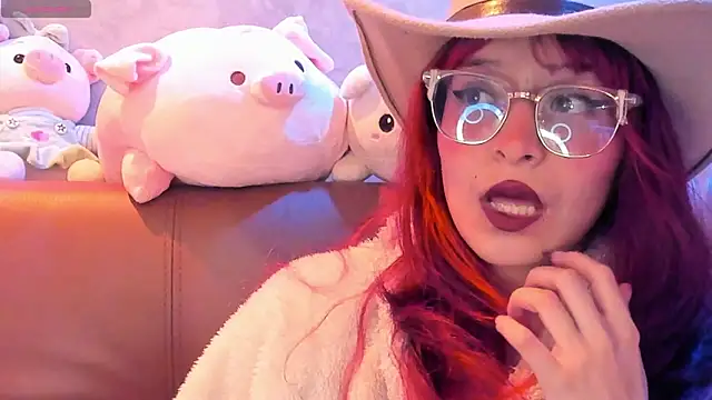 Snapshot of RedMeloddy chatting on February 1, 2026, 2:21 am RedMeloddy online show from February 1, 2026, 2:21 am