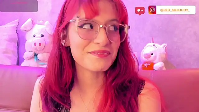 Snapshot of RedMeloddy chatting on February 12, 2026, 9:43 pm RedMeloddy online show from February 12, 2026, 9:43 pm