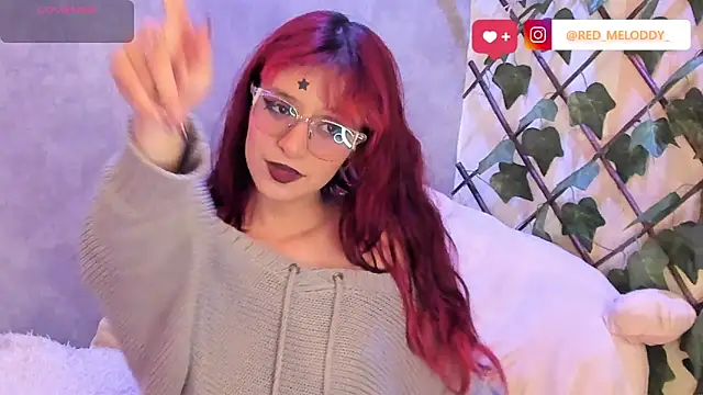 Snapshot of RedMeloddy chatting on February 17, 2026, 11:44 pm RedMeloddy online show from February 17, 2026, 11:44 pm