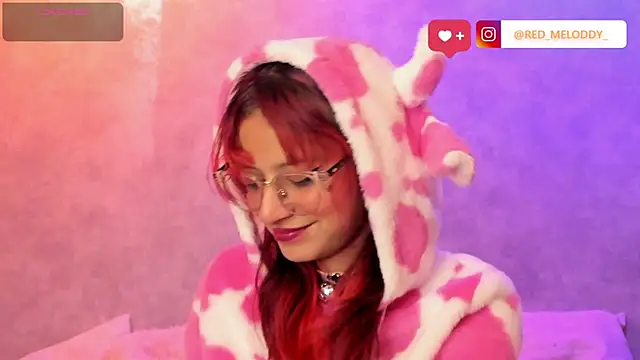 Snapshot of RedMeloddy chatting on March 3, 2026, 12:17 am RedMeloddy online show from March 3, 2026, 12:17 am