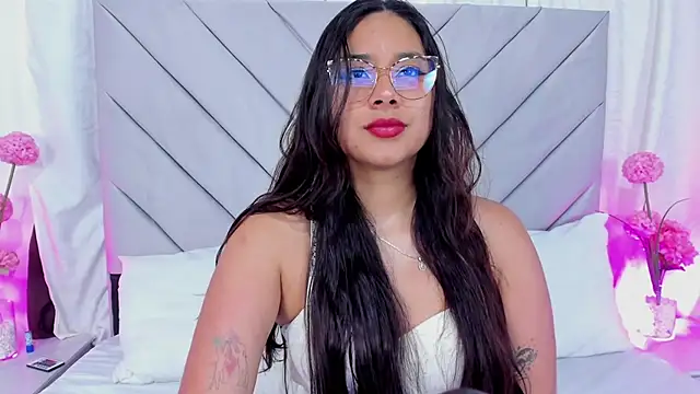 Snapshot of AnnaQueen_ chatting on January 11, 2025, 4:14 pm AnnaQueen online show from January 11, 2025, 4:14 pm