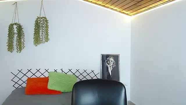 Snapshot of karla_charloby chatting on September 25, 2025, 1:59 pm karla charloby online show from September 25, 2025, 1:59 pm