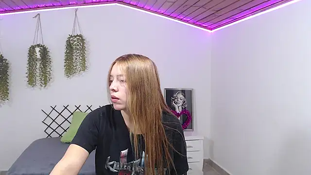 Snapshot of karla_charloby chatting on September 27, 2025, 1:38 pm karla charloby online show from September 27, 2025, 1:38 pm