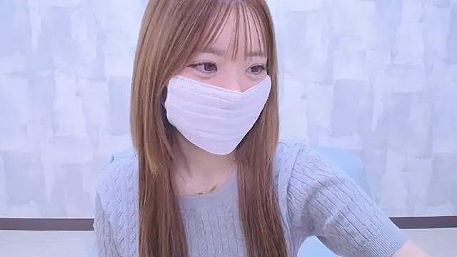 LOVE MOMO LOVE online show from June 12, 2026, 11:42 am