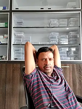 Snapshot of Raj1043 chatting on July 17, 2026, 6:53 am Raj1043 online show from July 17, 2026, 6:53 am
