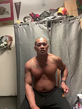 Snapshot of EatMyCake831 chatting on September 21, 2025, 11:34 am EatMyCake831 online show from September 21, 2025, 11:34 am