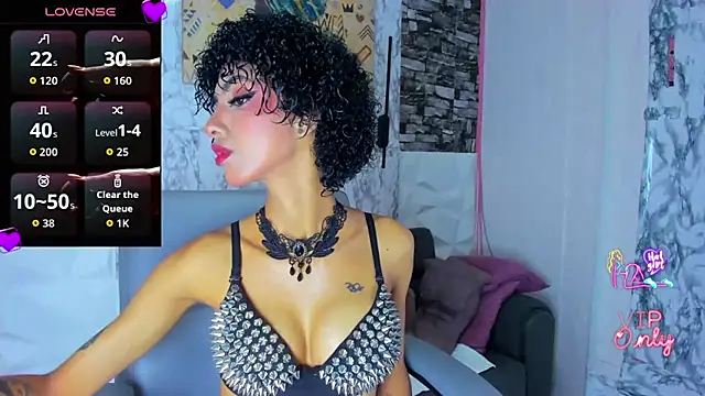 Queen Cuarxxo online show from June 3, 2026, 9:09 pm