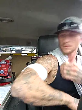 Snapshot of jtw14 chatting on October 28, 2025, 12:52 pm jtw14 online show from October 28, 2025, 12:52 pm