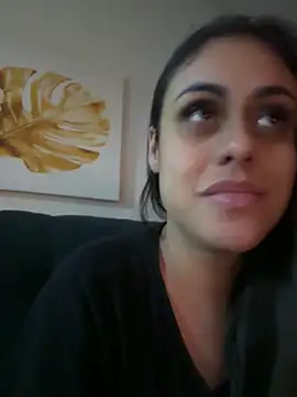 amorinha99 online show from May 1, 2026, 1:43 am