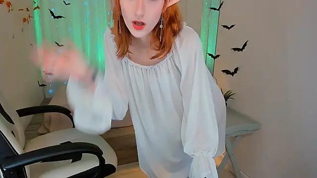 Snapshot of Lil_Melanie_ chatting on October 27, 2025, 1:04 pm Lil Melanie online show from October 27, 2025, 1:04 pm