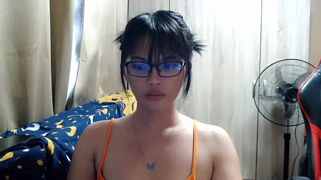 Altheaslut 69 online show from April 15, 2026, 6:31 am