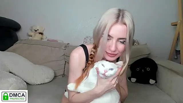 daeneryy online show from November 7, 2025, 10:32 pm