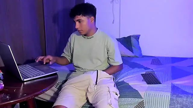 jonmaykolrose online show from January 12, 2025, 3:39 am