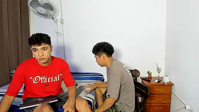 jonmaykolrose online show from February 7, 2025, 2:08 am