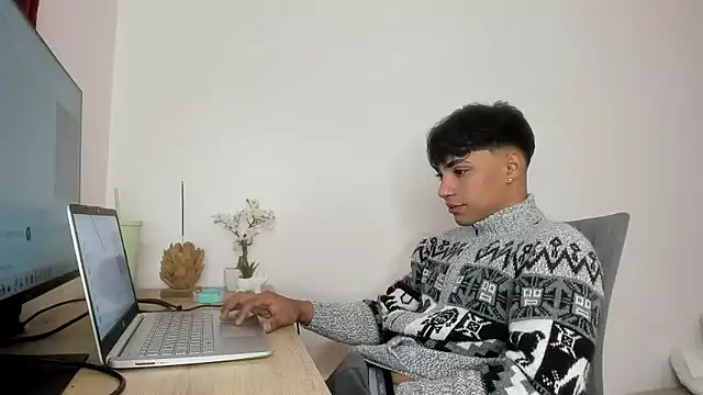 jonmaykolrose online show from October 21, 2025, 7:25 pm