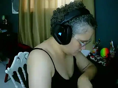 lolalicious 7583 online show from February 5, 2026, 2:43 pm