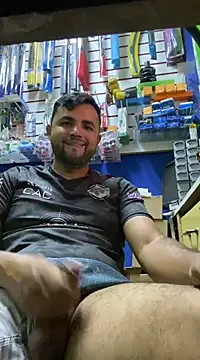 Snapshot of Sheik_z_o chatting on March 12, 2025, 3:29 pm Sheik z o online show from March 12, 2025, 3:29 pm