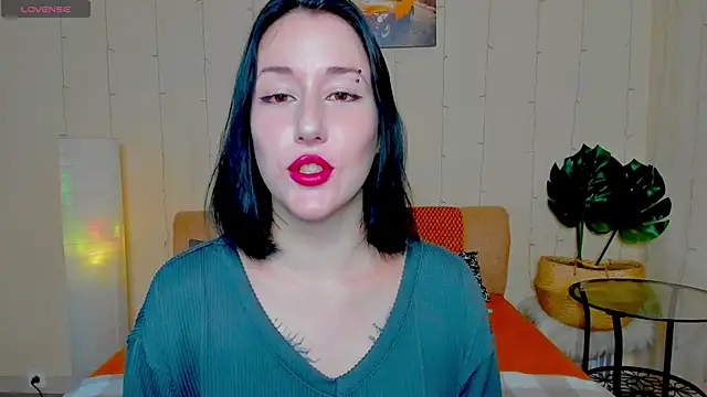 Snapshot of adell_berry chatting on September 18, 2025, 2:35 am adell berry online show from September 18, 2025, 2:35 am