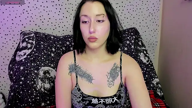 Snapshot of adell_berry chatting on February 15, 2026, 7:51 am adell berry online show from February 15, 2026, 7:51 am