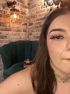 EmaSky online show from November 6, 2025, 11:15 pm