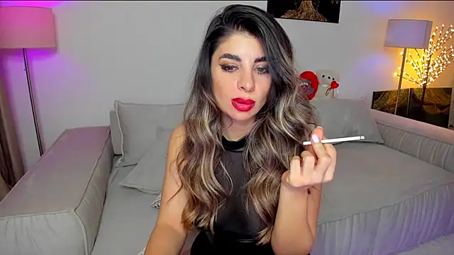 Snapshot of Queenofyouredreams chatting on March 17, 2025, 3:36 am Queenofyouredreams online show from March 17, 2025, 3:36 am