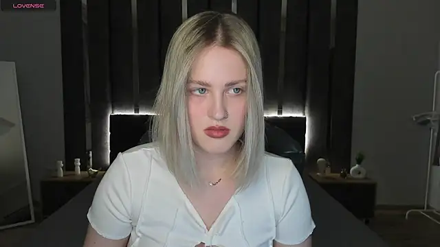 Snapshot of _Sarah_Soul_ chatting on February 5, 2025, 12:42 am Sarah Soul online show from February 5, 2025, 12:42 am