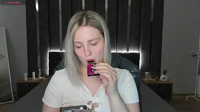 Snapshot of _Sarah_Soul_ chatting on February 5, 2025, 6:46 am Sarah Soul online show from February 5, 2025, 6:46 am