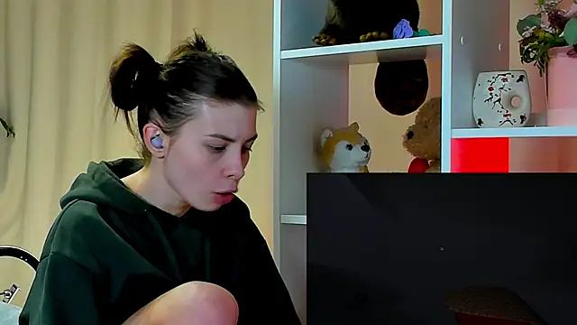 callmetori online show from December 17, 2024, 11:06 am