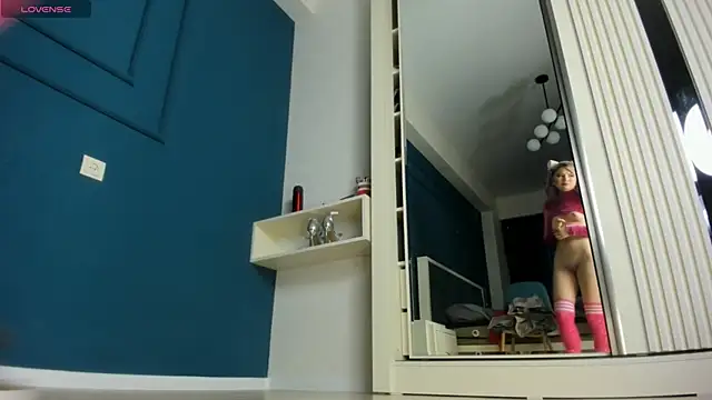 Snapshot of Xiao_Mei_ chatting on December 23, 2024, 5:28 am Xiao Mei online show from December 23, 2024, 5:28 am