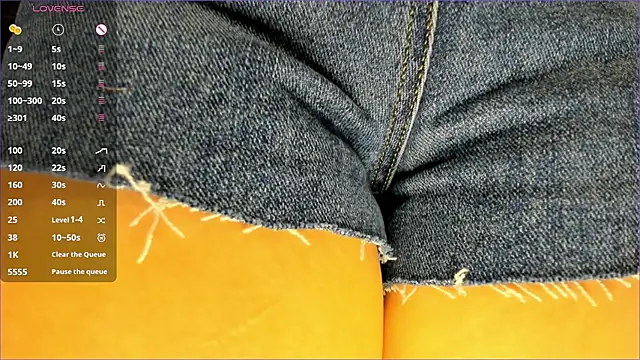 Snapshot of Xiao_Mei_ chatting on October 27, 2025, 3:43 am Xiao Mei online show from October 27, 2025, 3:43 am