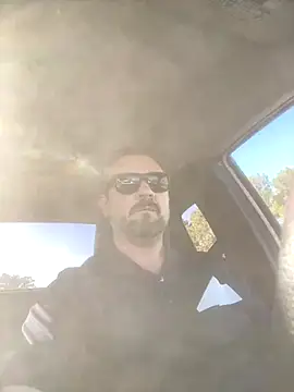 Snapshot of Thehandyman420 chatting on November 10, 2025, 10:42 pm Thehandyman420 online show from November 10, 2025, 10:42 pm