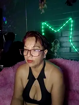 Snapshot of TRISH_MILF chatting on March 20, 2025, 1:02 am TRISH MILF online show from March 20, 2025, 1:02 am