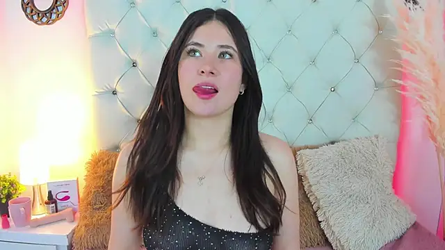 Snapshot of ValeryLovee chatting on January 28, 2025, 8:36 am ValeryLovee online show from January 28, 2025, 8:36 am