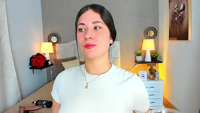 Snapshot of ValeryLovee chatting on February 2, 2026, 1:04 am ValeryLovee online show from February 2, 2026, 1:04 am