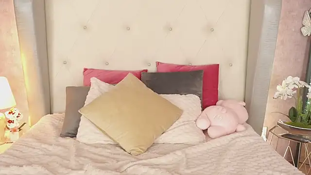 ViolettMoon1 online show from March 7, 2025, 10:35 am