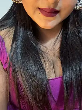 Ayesha mahi online show from October 13, 2025, 10:37 am