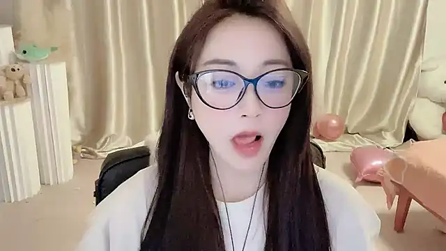 Snapshot of Daisy-77 chatting on January 25, 2025, 9:14 pm Daisy-77 online show from January 25, 2025, 9:14 pm